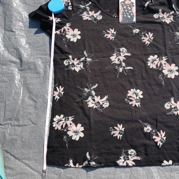 NICOLE MILLER SMALL New  floral t shirt tee shirt  short sleeves NWT Scoop Neck - Picture 9 of 15